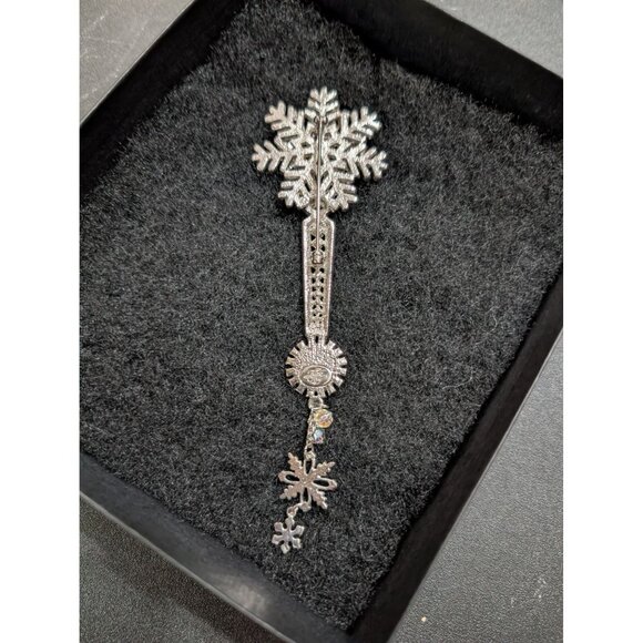 Kirks Folly Snowflake Brooch With Moon Face Rhinestones & Dangling Charms - Picture 4 of 11